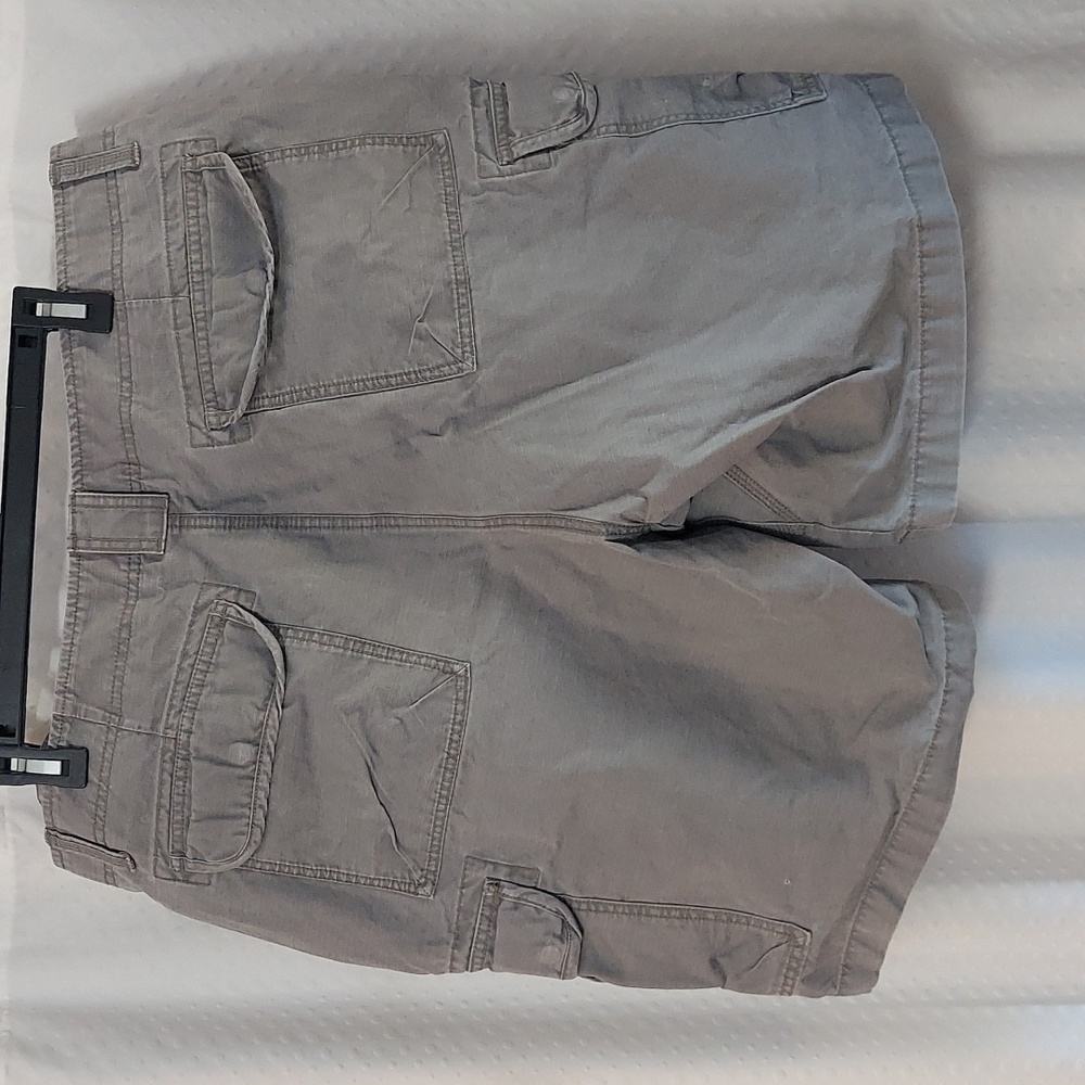Mens LLBean cargo shorts - Picture 4 of 6